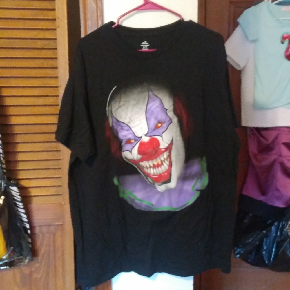 Clown tee